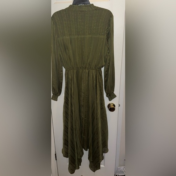 NANETTE NANETTE LEPORE
Smocked Handkerchief Hem Midi Olive Green Dress - Picture 8 of 9